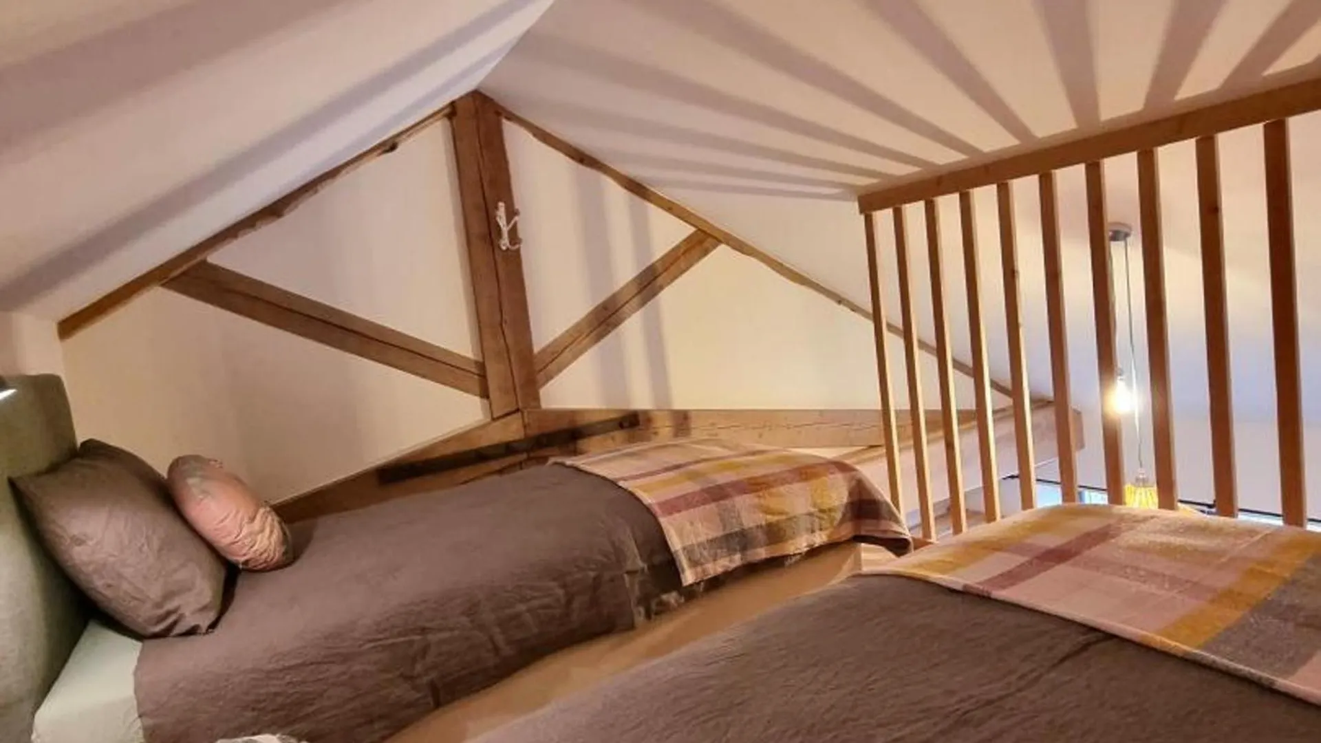 Gite Ecologique De Charme Au Cergne, Ideal Famille Et Randonneurs - Fr-1-496-351 Le Cergne